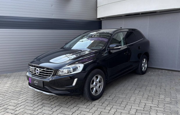 Volvo XC60 2.0 [D4] Momentum Garancival!